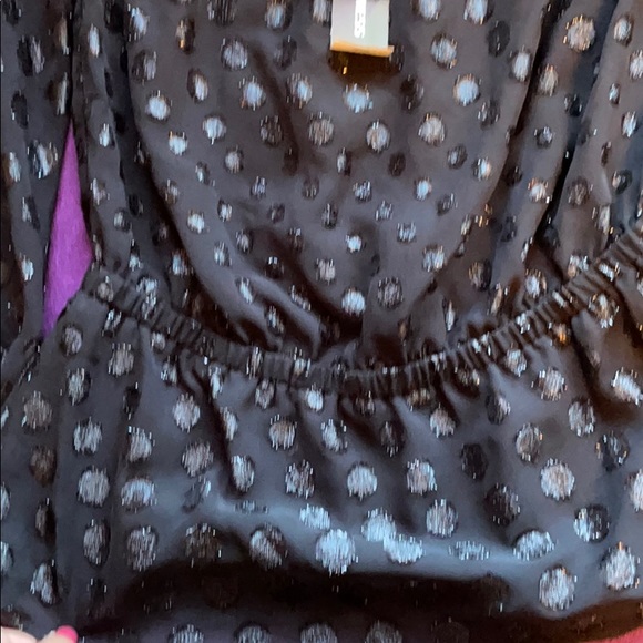 ➕off the shoulder polka dot top➕ - Picture 5 of 7